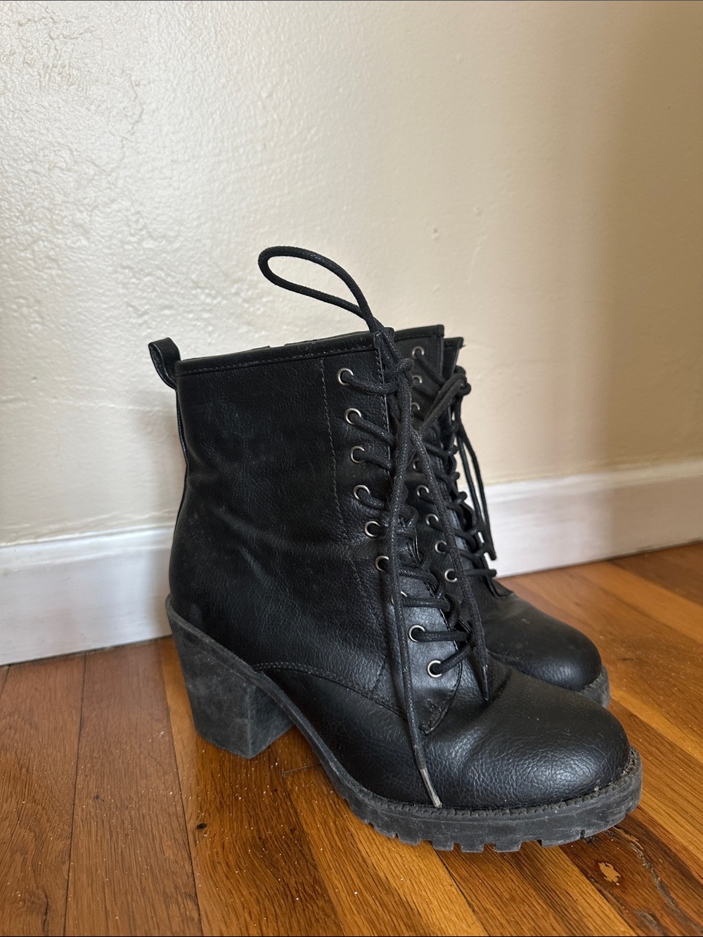 Zigi Soho Black Lace-Up Chunky Heel Ankle Boots